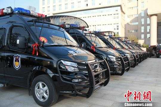 广西98辆高科技反恐武装巡逻车今日交付使用