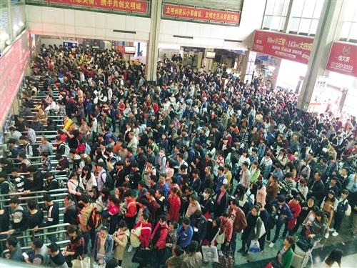 “三月三”南宁各大客运站迎来全年出行高峰