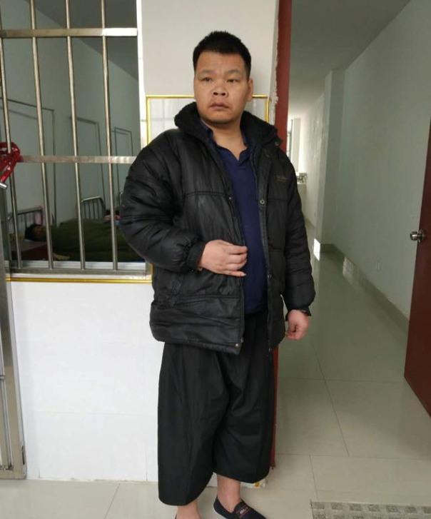 四旬男子在广西南宁被救助，身高1米6，自述叫覃延安，急寻家属