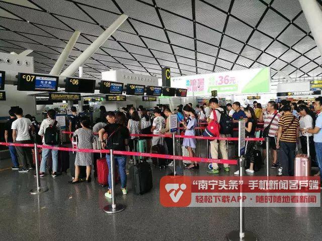 “双节黄金周”期间广西南宁机场共运送旅客33.1万人次