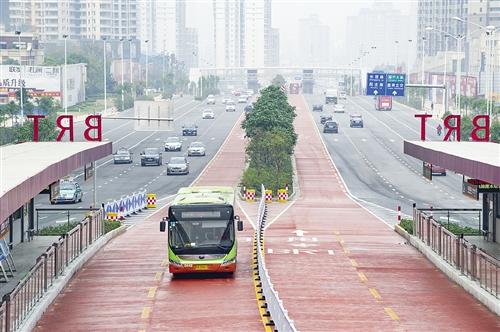 BRT运营初现成效 南宁将继续推进BRT2、3号线的建设