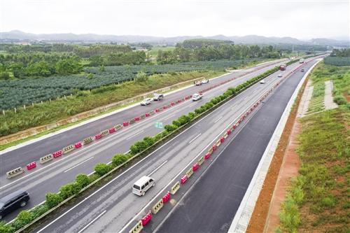 广西今年将完工9条高速路 广西南宁等地将实现双线通达