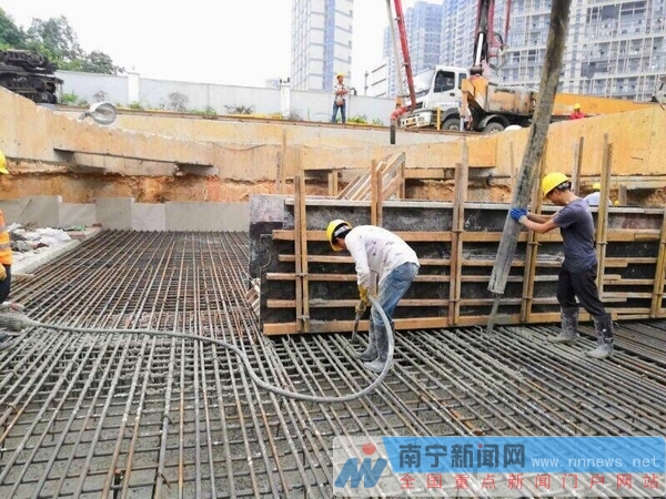 广西南宁地铁5号线一期工程首座车站封顶 建设进度提速