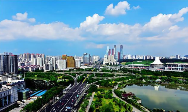 曾是广西“最低调”的城市，今成“中国绿都”，有望跻身新一线